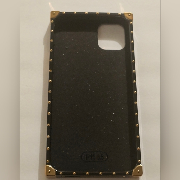 Iphone 11 pro max case - Picture 2 of 2
